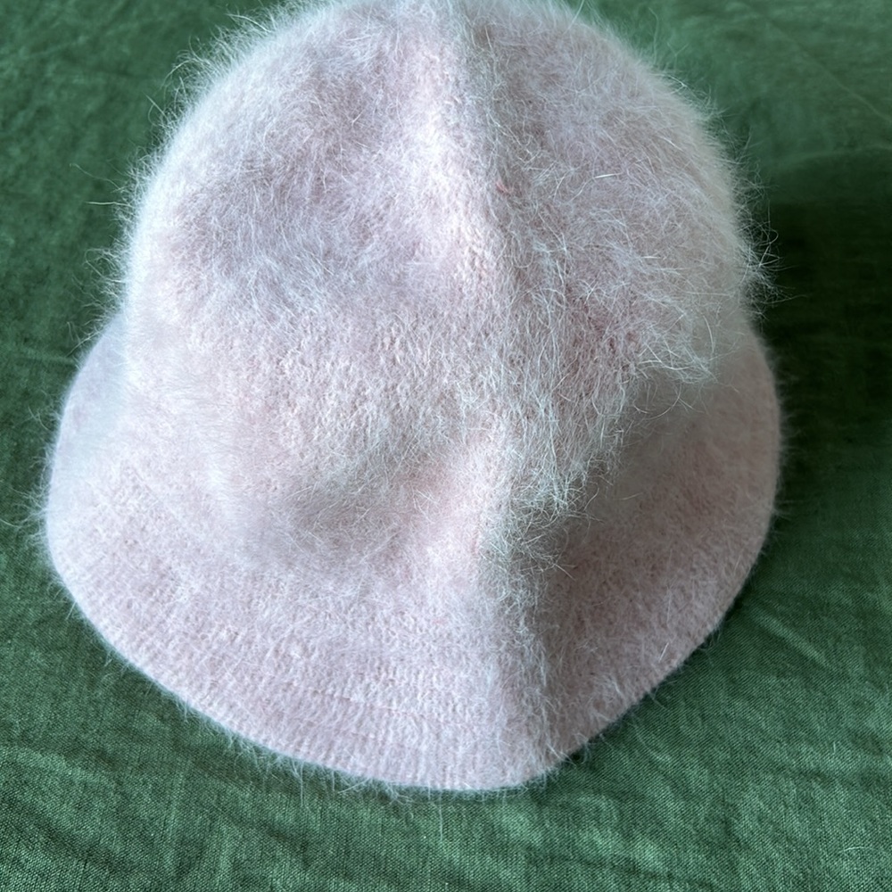 Angora bucket hat
